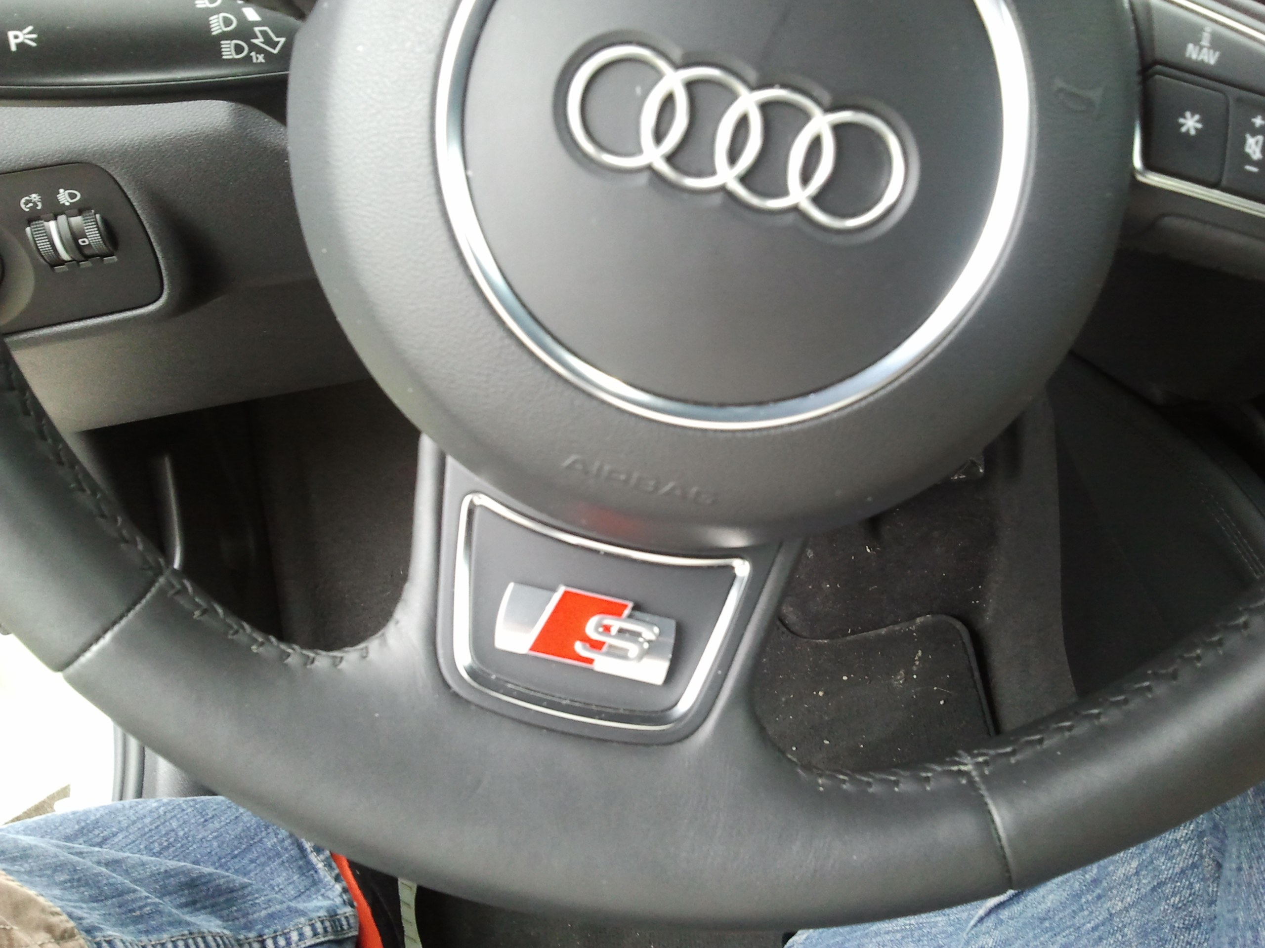 S-Line Emblem anbringen - Startseite Forum Auto Audi