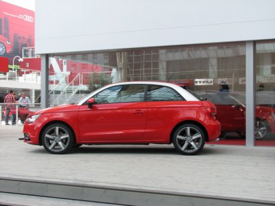 Audi Forum Mchn 07.JPG