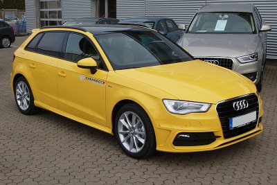 Audi_A3_Sportback_1.4_TFSI_Ambition_S_line_Imolagelb.JPG