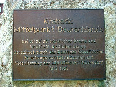 Tafel_Mittelpunktstein_Mittelpunkt_Deutschland_in_Krebeck.jpg