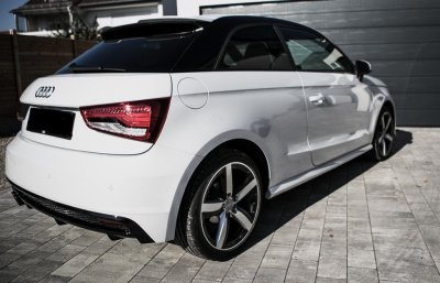 Audi_A1_weiß_a.jpg