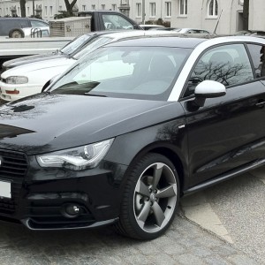 1.4 TFSI S-line S-tronic Phantomschwarz CompetitionKit