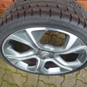 Audi A1 18" Alu Kompletträder 225/35 R18 Conti neu Polygon